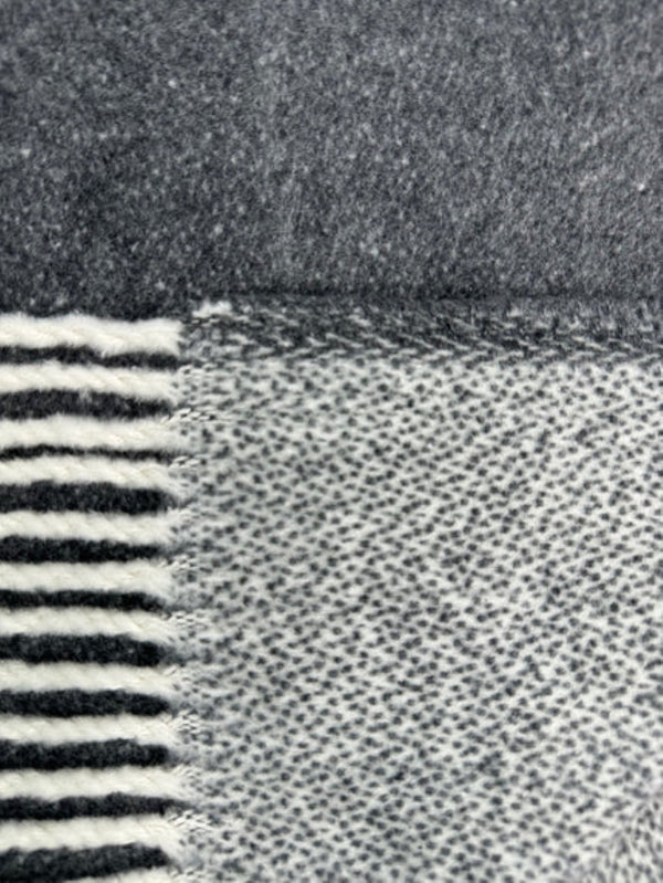HomeRoots 55" Luxuriously Soft Dark Gray & White Chevron Throw Blanket with Fringe - Perfect for Cozy Layering! 633077