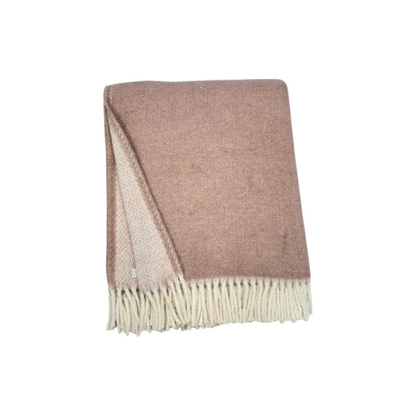 HomeRoots 55" Dusty Rose & White Chevron Plush Throw Blanket – Cozy Cotton Blend with Fringe for All Seasons 633078