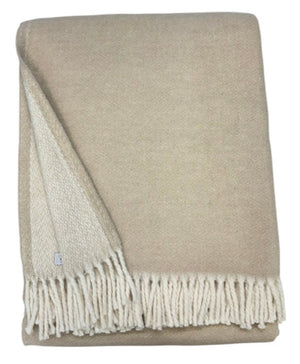 HomeRoots 55" Cozy Linen-White Chevron Plush Throw Blanket with Fringe - Perfect for Home & Outdoor Use! 633079
