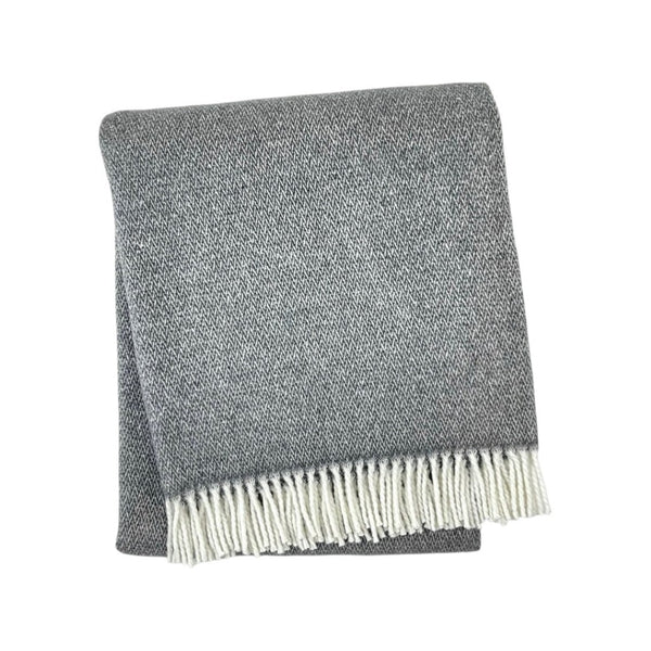 HomeRoots 55" Woven Herringbone Plush Throw Blanket - Dark Gray & White Cotton Blend with Stylish Fringe Design 633083
