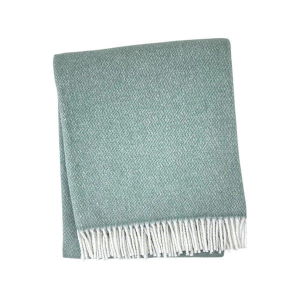 HomeRoots 55" Woven Herringbone Plush Throw Blanket in Sage & White - Cozy Fringe for Stylish Comfort Anywhere 633087