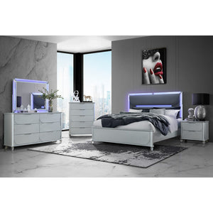 HomeRoots Silver Upholstered Queen Bed Frame with Integrated Lighting - Modern Design & Comfort in Gray 634340