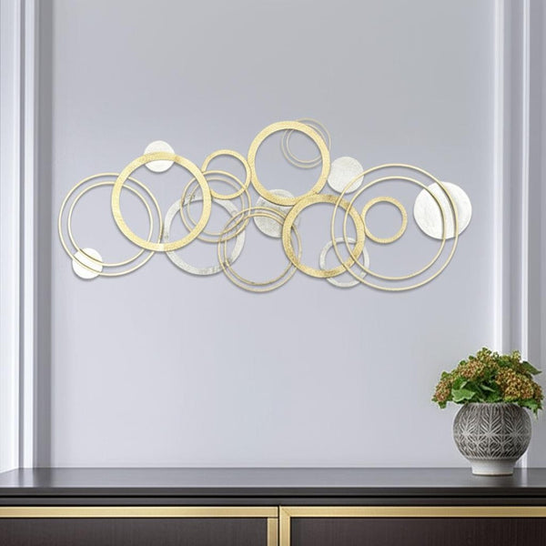 HomeRoots 18" Geometric Metal Wall Art Sculpture - Handcrafted Gold & Silver Round Discs for Modern Decor 634354
