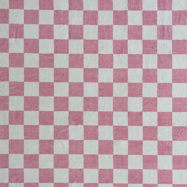 HomeRoots 5' Pink and Off-White Checkered Area Rug - Soft, Durable Design for Modern Living Spaces and Families 5' X 8' 634770