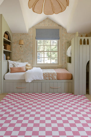 HomeRoots 5' Pink and Off-White Checkered Area Rug - Soft, Durable Design for Modern Living Spaces and Families 7' X 10' 634771