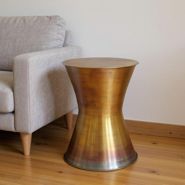 HomeRoots 20" Antiqued Brass Metal Round End Table - Stylish Accent Piece for Modern and Vintage Spaces 636080