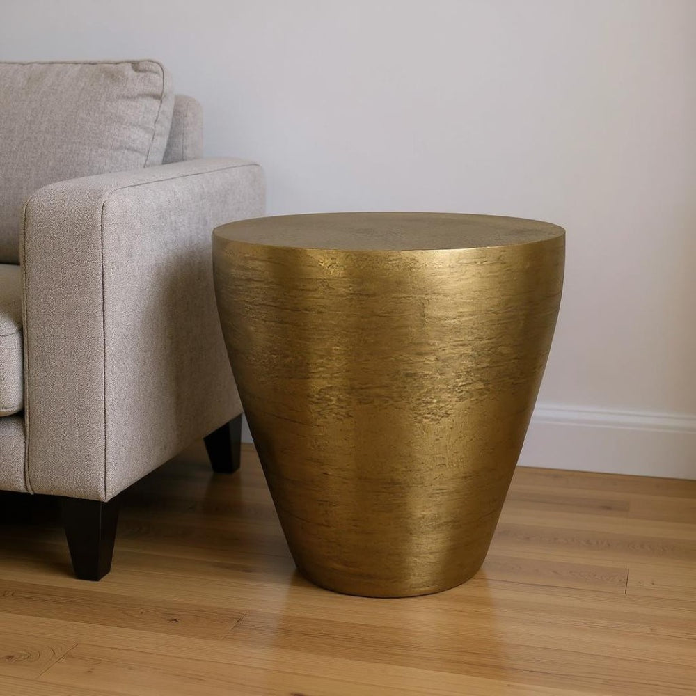HomeRoots 18" Antiqued Brass Aluminum Round End Table – Elegant Accent for Living Room, Bedside, or Entryway 636082