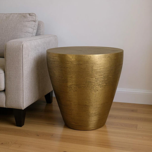 HomeRoots 18" Antiqued Brass Aluminum Round End Table – Elegant Accent for Living Room, Bedside, or Entryway 636082