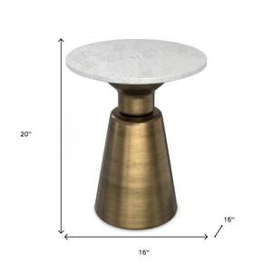 HomeRoots 20" Antiqued Brass Round End Table & Storage Trunk - Chic Metal Accent for Modern Living Spaces 636093
