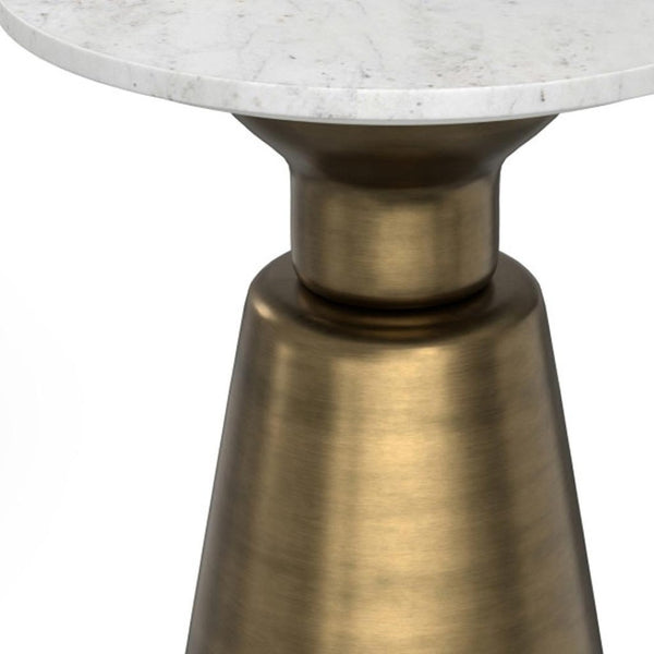 HomeRoots 20" Antiqued Brass Round End Table & Storage Trunk - Chic Metal Accent for Modern Living Spaces 636093