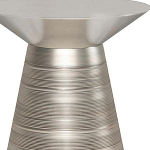 HomeRoots 20" Sleek Silver Metal Round End Table – Modern Accent for Living Rooms, Bedrooms & Small Spaces 636094