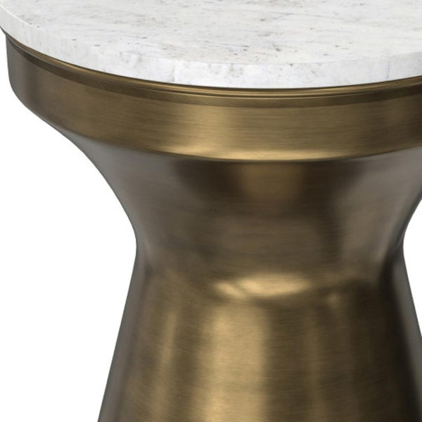 HomeRoots 18" Antiqued Brass Iron Round End Table - Stylish Modern Accent for Living Room, Bedroom & Entryway 636109