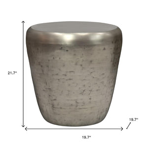 HomeRoots 22" Stylish Silver Metal Round End Table - Modern Industrial Design for Small Spaces & Versatile Use 636110