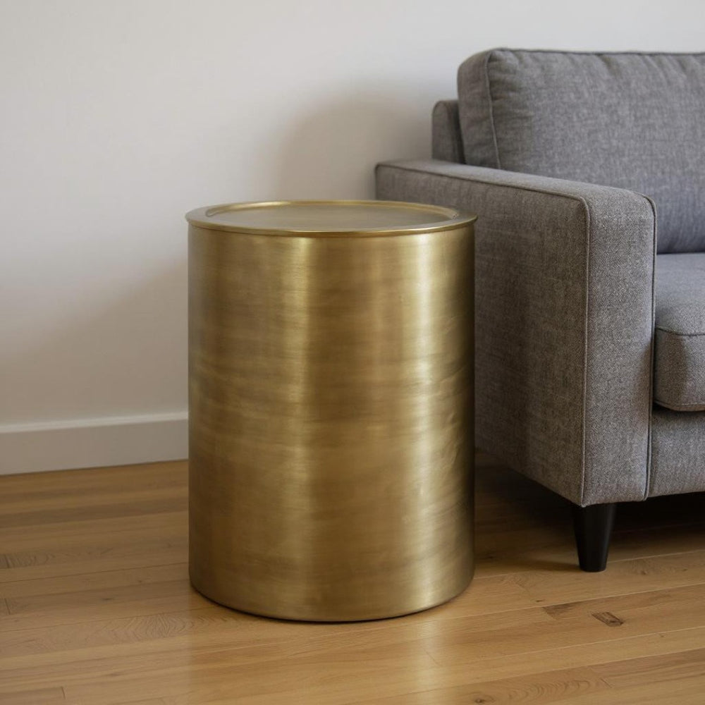 HomeRoots 21" Gold Metal Round End Table - Elegant Modern Accent for Living Room, Bedroom, or Entryway Decor 636124