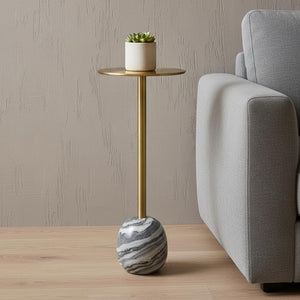 HomeRoots 23" Gold Metal Round End Table - Elegant Modern Accent for Small Spaces, Stylish and Versatile Use 636126