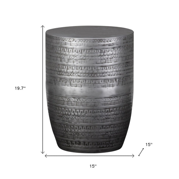 HomeRoots 20" Sleek Silver Metal Round End Table - Modern Elegance for Living Rooms, Bedrooms & More! 636128