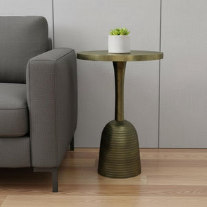 HomeRoots 24" Turquoise Aluminum Round End Table - Modern Accent for Small Spaces, Stylish and Versatile Decor 636139