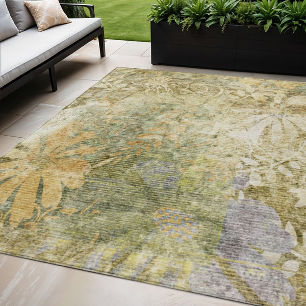 HomeRoots 5' Durable Brown and Ivory Floral Area Rug - Washable Indoor/Outdoor Design for High-Traffic Spaces 639258