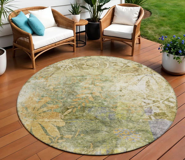 HomeRoots 8' Brown and Ivory Round Floral Area Rug - Washable, Stain-Resistant, Perfect for Indoor & Outdoor Use 639259