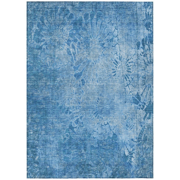 HomeRoots 5' Indoor Outdoor Denim Blue Floral Area Rug - Durable, Washable, and Perfect for High-Traffic Spaces! 639288