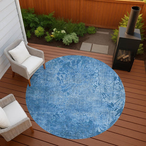 HomeRoots 8' Denim Blue Round Floral Indoor/Outdoor Area Rug - Machine Washable, Durable, Pet-Friendly Design 639289
