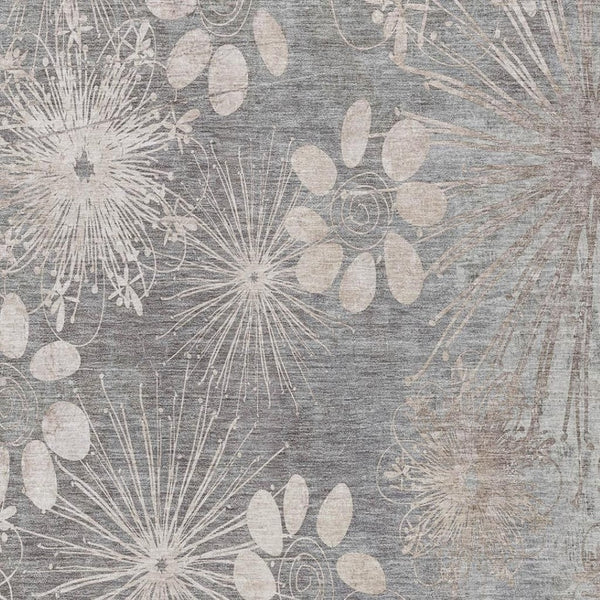 HomeRoots 5' Gray and Silver Floral Area Rug - Durable, Washable Indoor/Outdoor Accent for High-Traffic Spaces 639330
