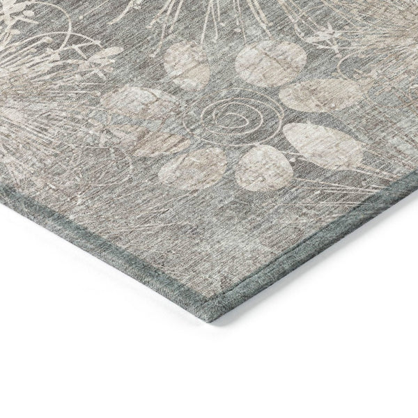 HomeRoots 8' Gray and Silver Round Floral Area Rug - Durable, Washable Design for Indoor & Outdoor Spaces 639331