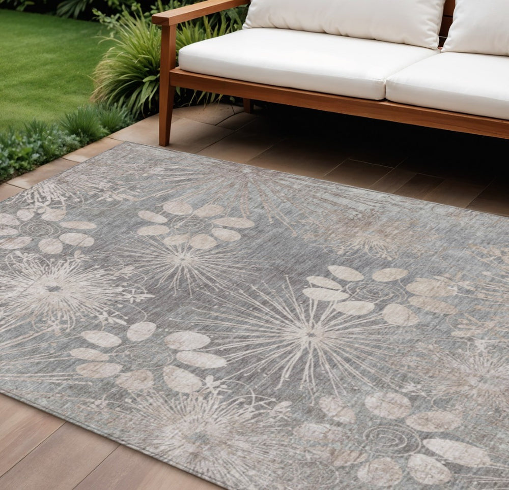 HomeRoots 8' X 10' Gray and Silver Floral Area Rug - Durable, Washable Design for Indoor/Outdoor Elegance 639332
