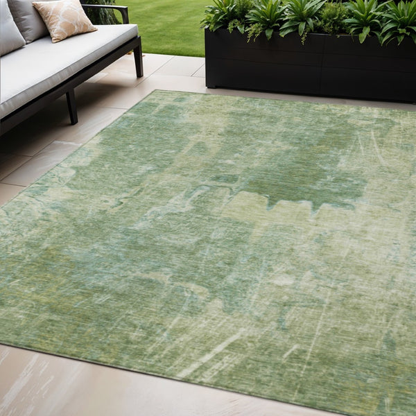 HomeRoots 5' Artichoke Green & Beige Abstract Washable Area Rug - Durable Indoor/Outdoor Style for All Spaces 639360