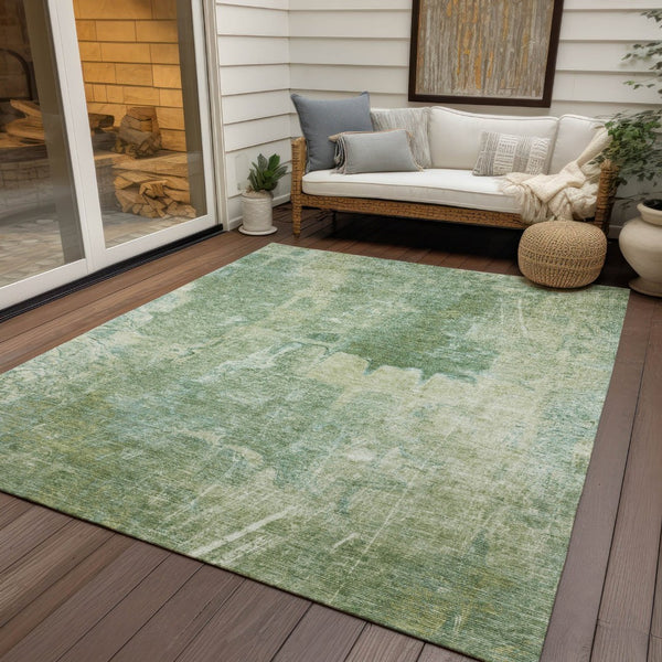 HomeRoots 5' Artichoke Green & Beige Abstract Washable Area Rug - Durable Indoor/Outdoor Style for All Spaces 639360