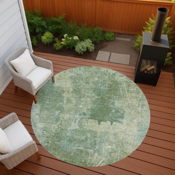 HomeRoots 8' Artichoke Green Round Abstract Area Rug - Stylish, Washable & Durable for Indoor/Outdoor Use 639361