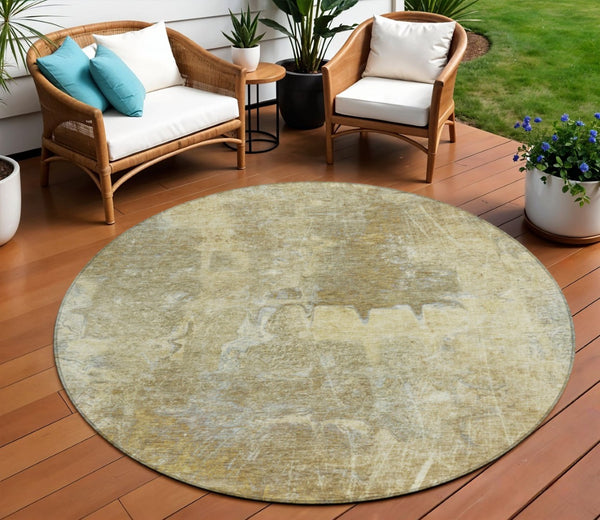 HomeRoots 8' Khaki and Beige Round Abstract Rug - Stylish, Washable, Durable for Indoor or Outdoor Spaces! 639373