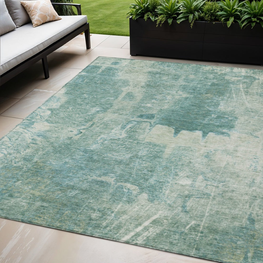 HomeRoots 5' Teal Blue and Ivory Abstract Area Rug - Washable, Durable, Indoor/Outdoor Versatile Décor Solution 639378