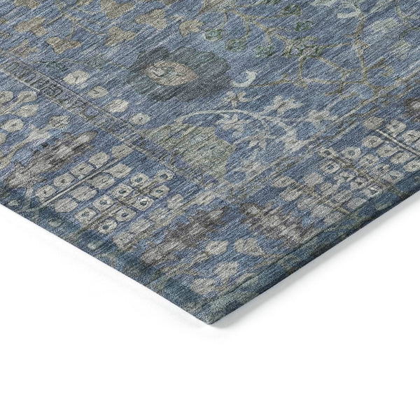 HomeRoots 8' Blue And Ivory Round Floral Area Rug - Durable, Washable Design for Indoor/Outdoor Elegance 639553