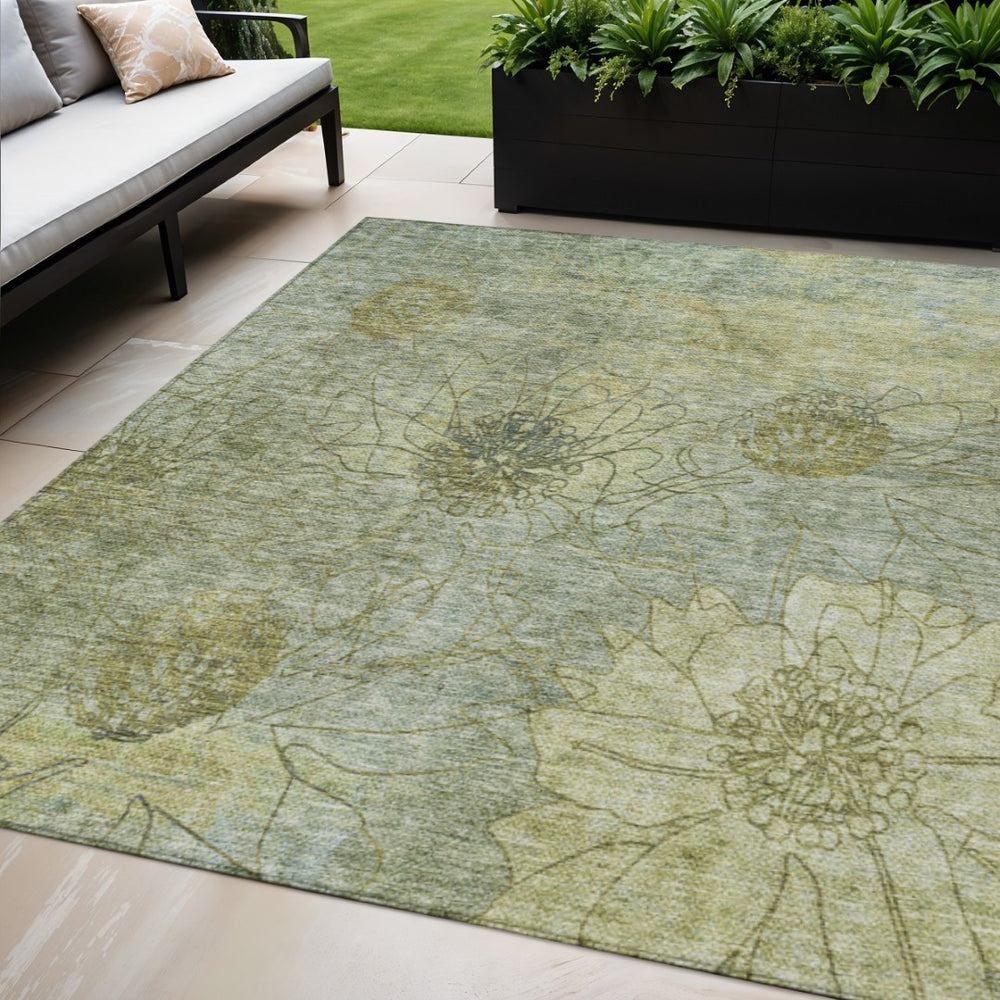 HomeRoots 5' Artichoke Green & Beige Floral Area Rug - Washable, Durable & Stylish for Indoor/Outdoor Use 639684