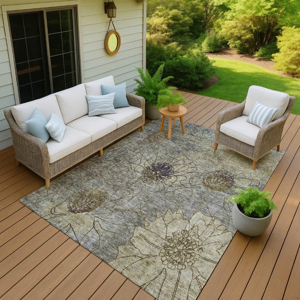 HomeRoots 5' X 8' Pewter & Beige Floral Indoor/Outdoor Area Rug - Durable, Washable, Stain-Resistant Design 639714