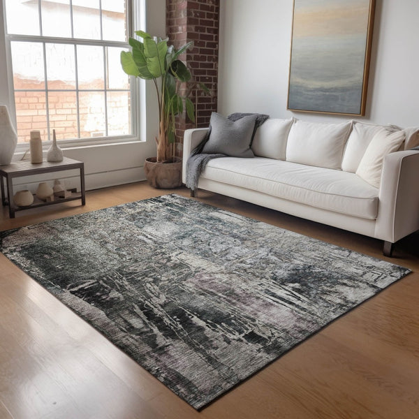 HomeRoots 5' Modern Gray & Silver Abstract Washable Area Rug - Durable, Stylish, Indoor/Outdoor Decor Solution 639744