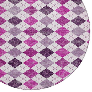 HomeRoots 8' Blush and Ivory Round Geometric Area Rug - Washable, Durable, Versatile for Indoor & Outdoor Use 639757