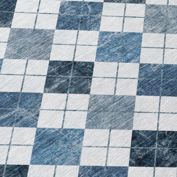 HomeRoots 8' Blue and Ivory Round Geometric Area Rug - Durable, Washable, Perfect for Indoor and Outdoor Use! 639763