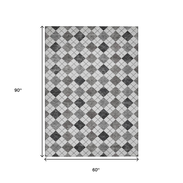 HomeRoots 5' Gray and Ivory Geometric Area Rug - Washable, Durable, Indoor/Outdoor Versatile Design for Any Space 639768