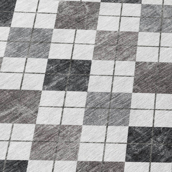 HomeRoots 8' Gray and Ivory Round Geometric Rug - Stylish, Washable, Durable for Indoor & Outdoor Spaces! 639769