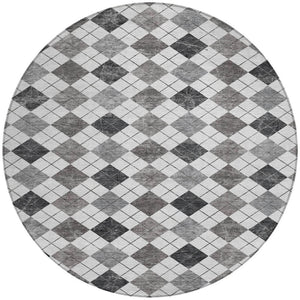 HomeRoots 8' Gray and Ivory Round Geometric Rug - Stylish, Washable, Durable for Indoor & Outdoor Spaces! 639769