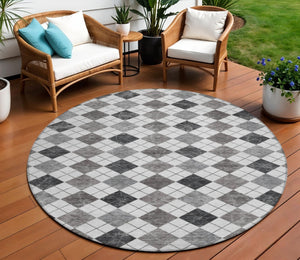 HomeRoots 8' Gray and Ivory Round Geometric Rug - Stylish, Washable, Durable for Indoor & Outdoor Spaces! 639769