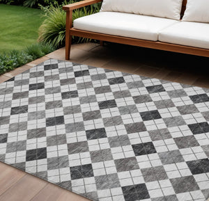 HomeRoots 9' X 12' Gray And Ivory Geometric Washable Rug - Stylish, Durable, Indoor/Outdoor Solution for Homes 639771