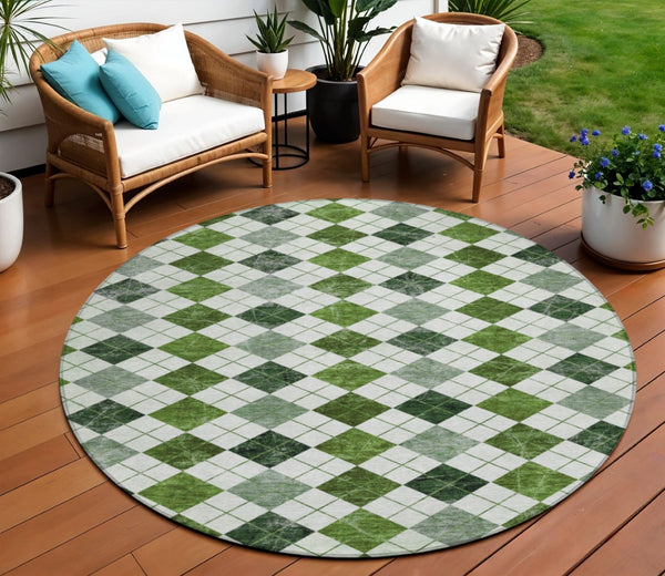 HomeRoots 8' Olive Green and Ivory Round Geometric Indoor/Outdoor Area Rug - Stylish, Washable, Durable Design 639775