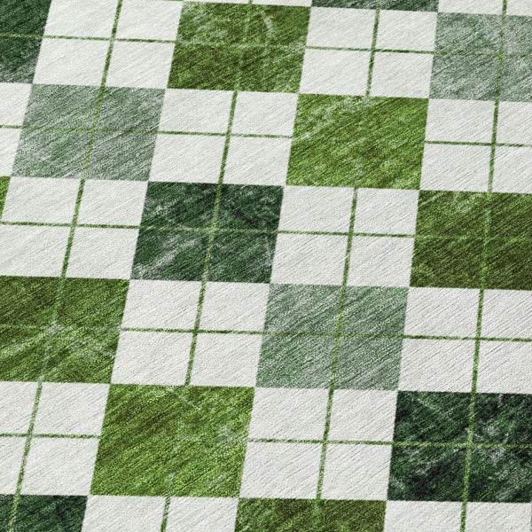 HomeRoots 8' Olive Green and Ivory Round Geometric Indoor/Outdoor Area Rug - Stylish, Washable, Durable Design 639775