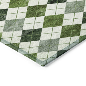HomeRoots 8' Olive Green & Ivory Geometric Washable Area Rug - Durable Indoor/Outdoor Style for Any Space 639776