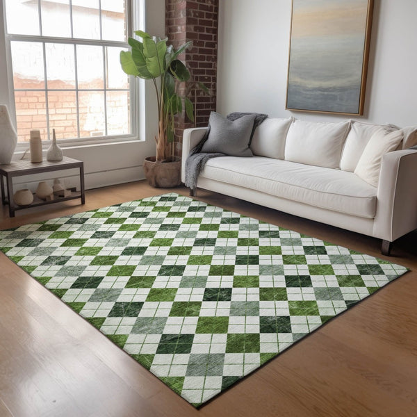 HomeRoots 8' Olive Green & Ivory Geometric Washable Area Rug - Durable Indoor/Outdoor Style for Any Space 639776