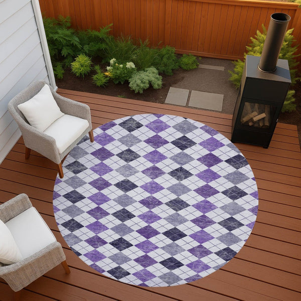 HomeRoots 8' Plum Geometric Round Area Rug - Stylish, Washable & Durable for Indoor/Outdoor Living Spaces 639787