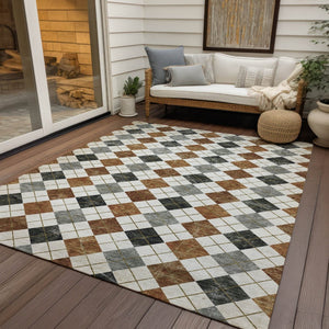 HomeRoots 5' Geometric Terra Cotta Ivory & Gray Area Rug - Washable, Durable for Indoor & Outdoor Use! 639810